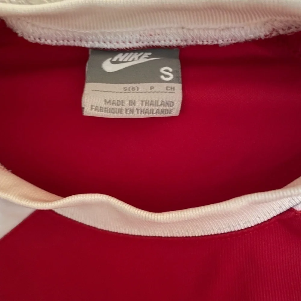 Nike Youth Small shirt